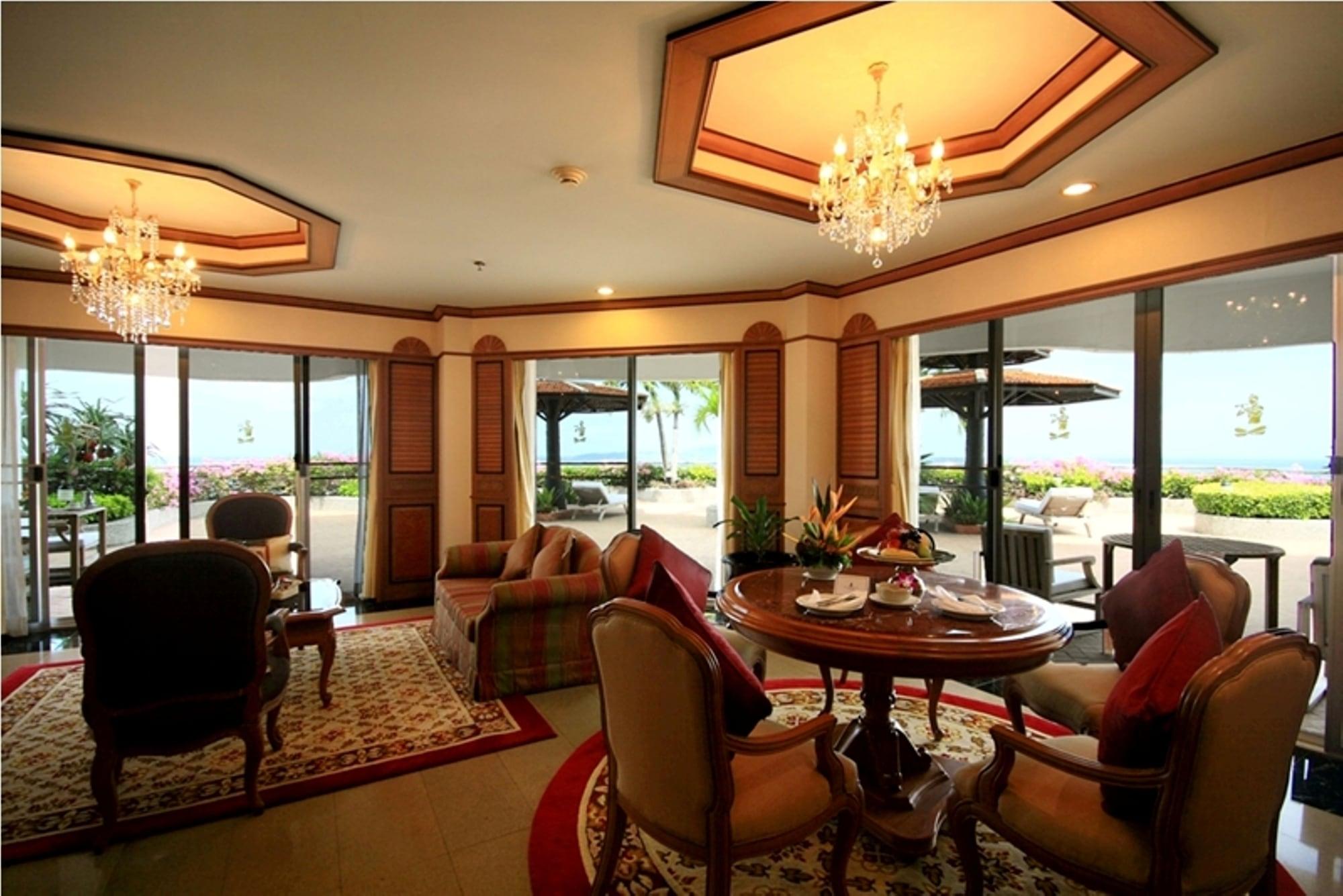 Royal Cliff Grand Hotel Pattaya Exteriör bild
